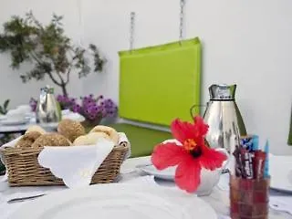 F Fine - Adults Only 3* Líndosz